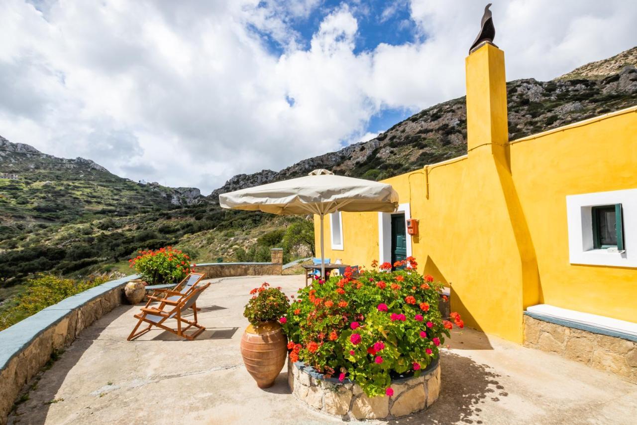 Ferienhaus Olive Grove Menetaí